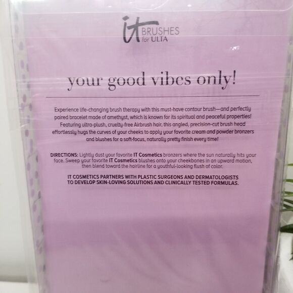 It cosmetics contour brush and bracelet set - Picture 4 of 5